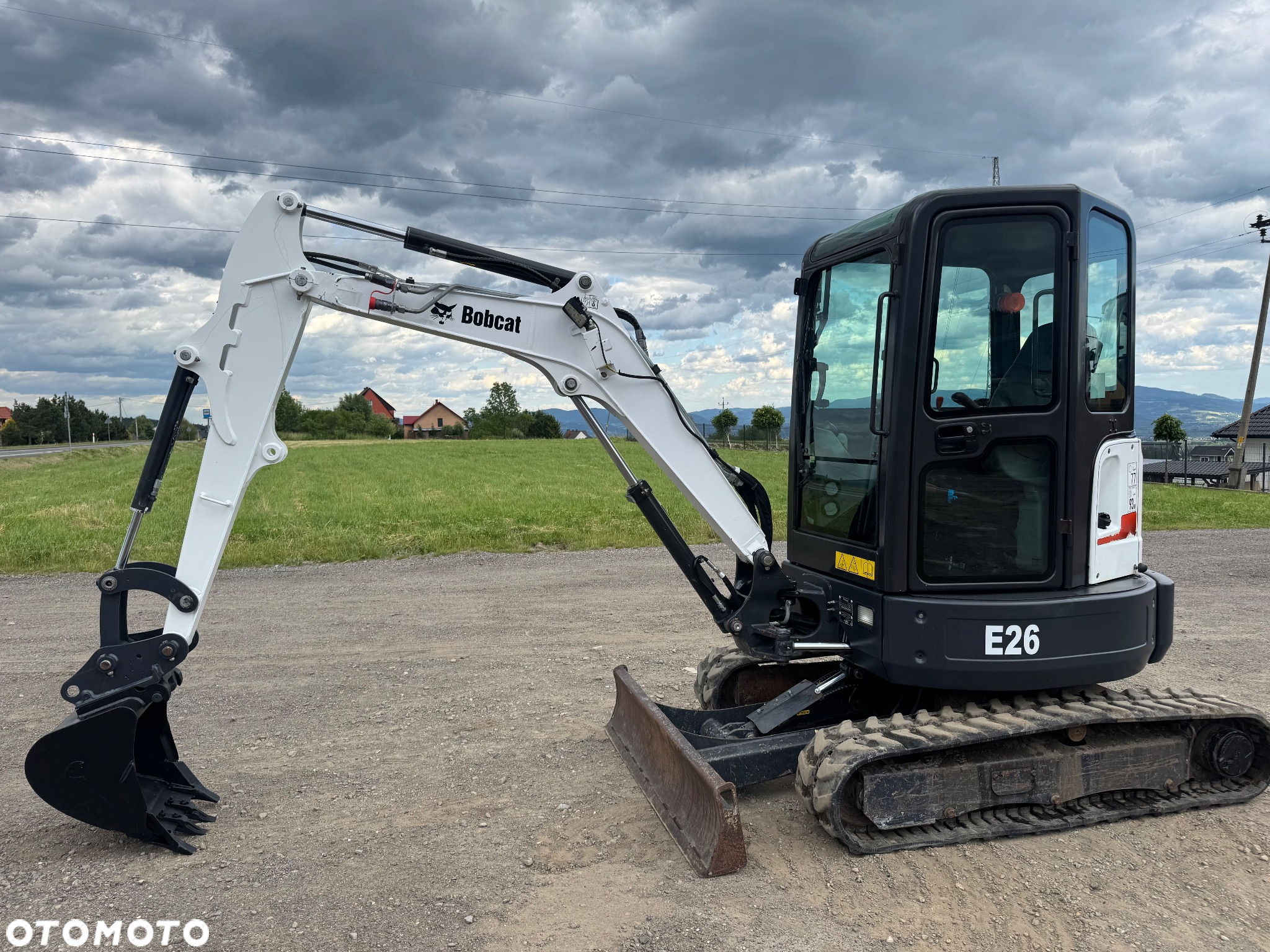 Bobcat E26 - 11