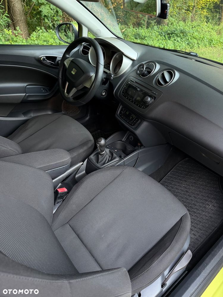 Seat Ibiza SC 1.6 16V Reference - 11