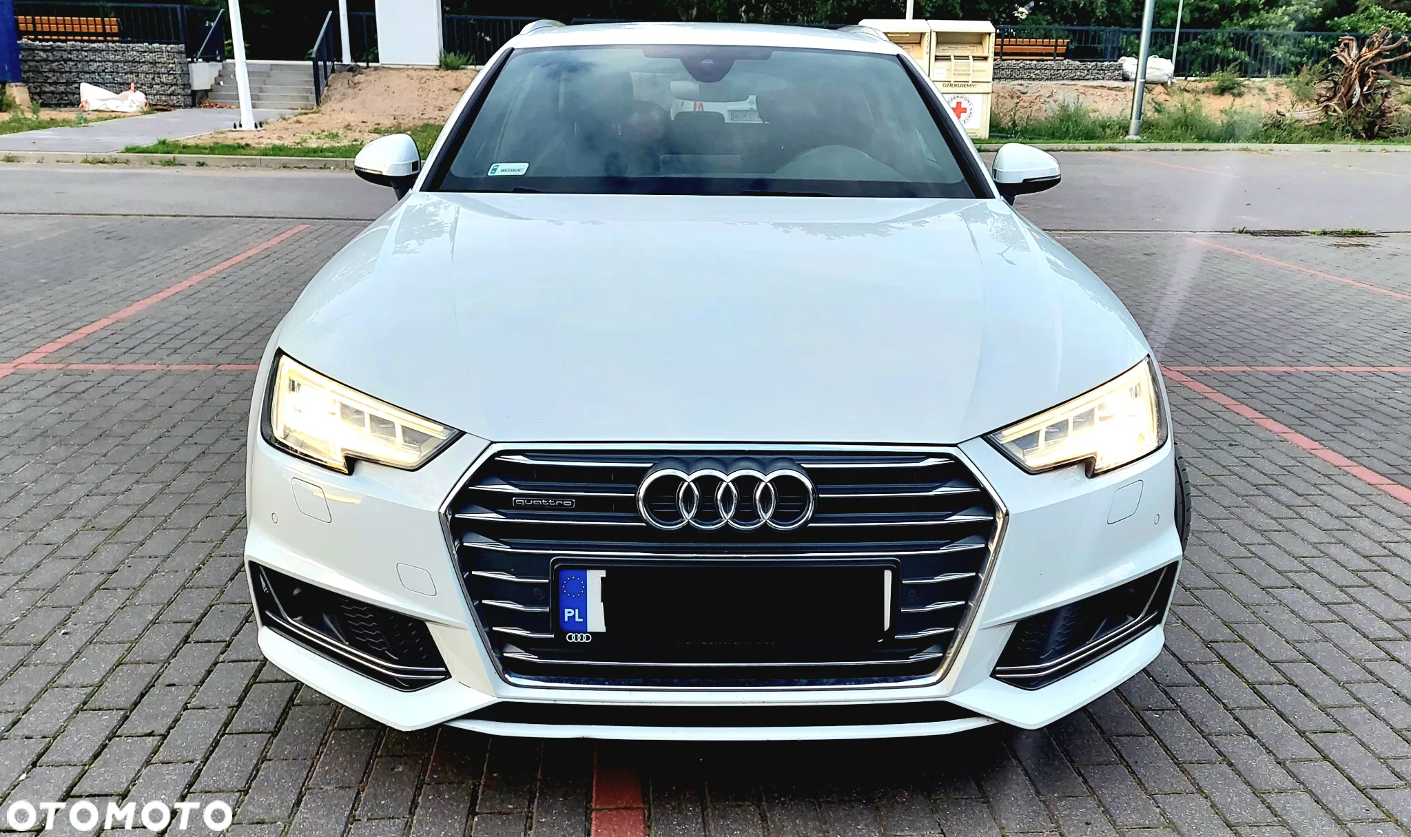 Audi A4 Avant 2.0 TDI Design S tronic - 8