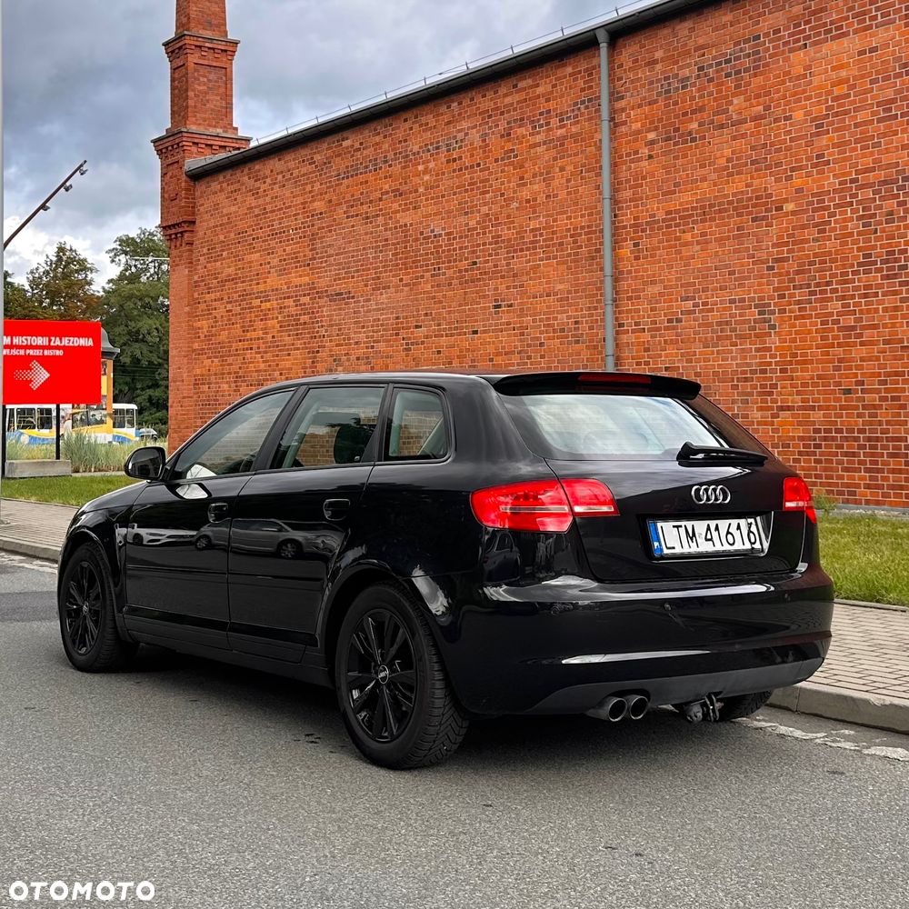 Audi A3 Sportback 1.8 TFSI Attraction - 8