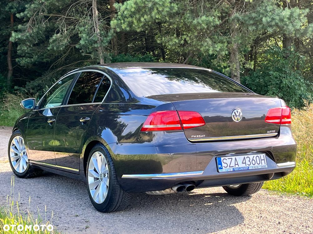 Volkswagen Passat - 8