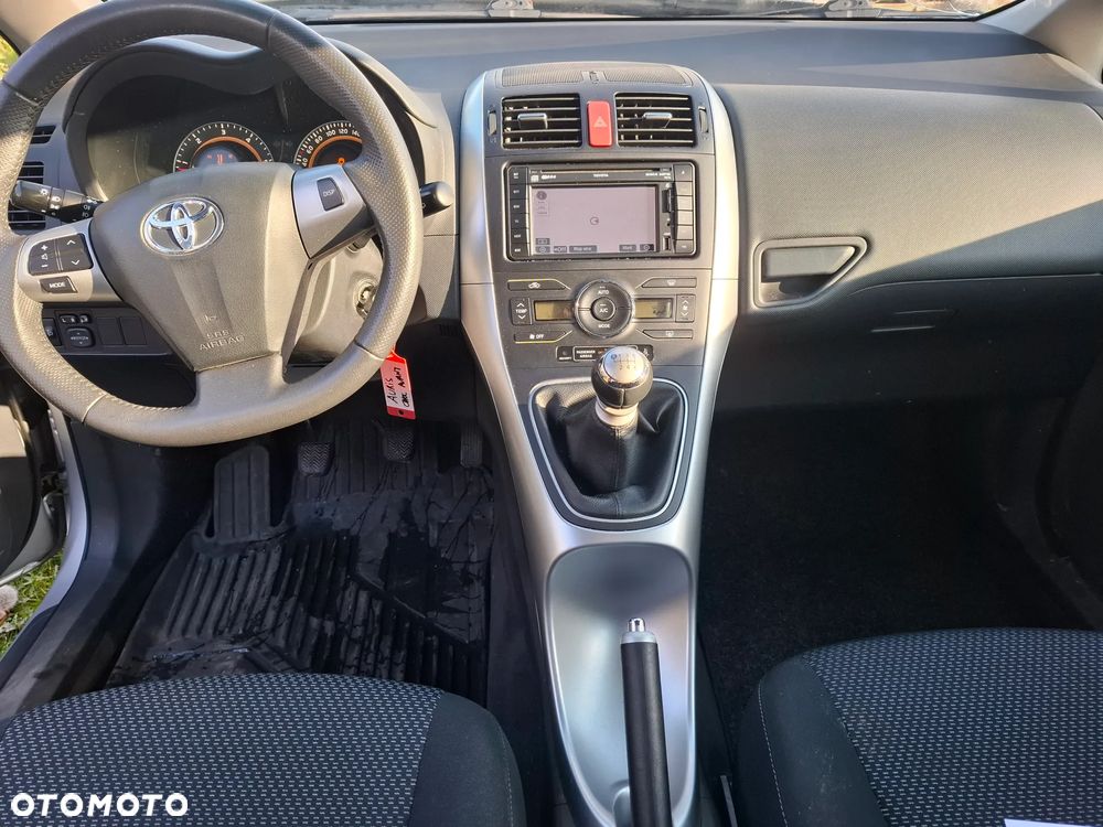 Toyota Auris 1.4 D-4D Life+ - 8