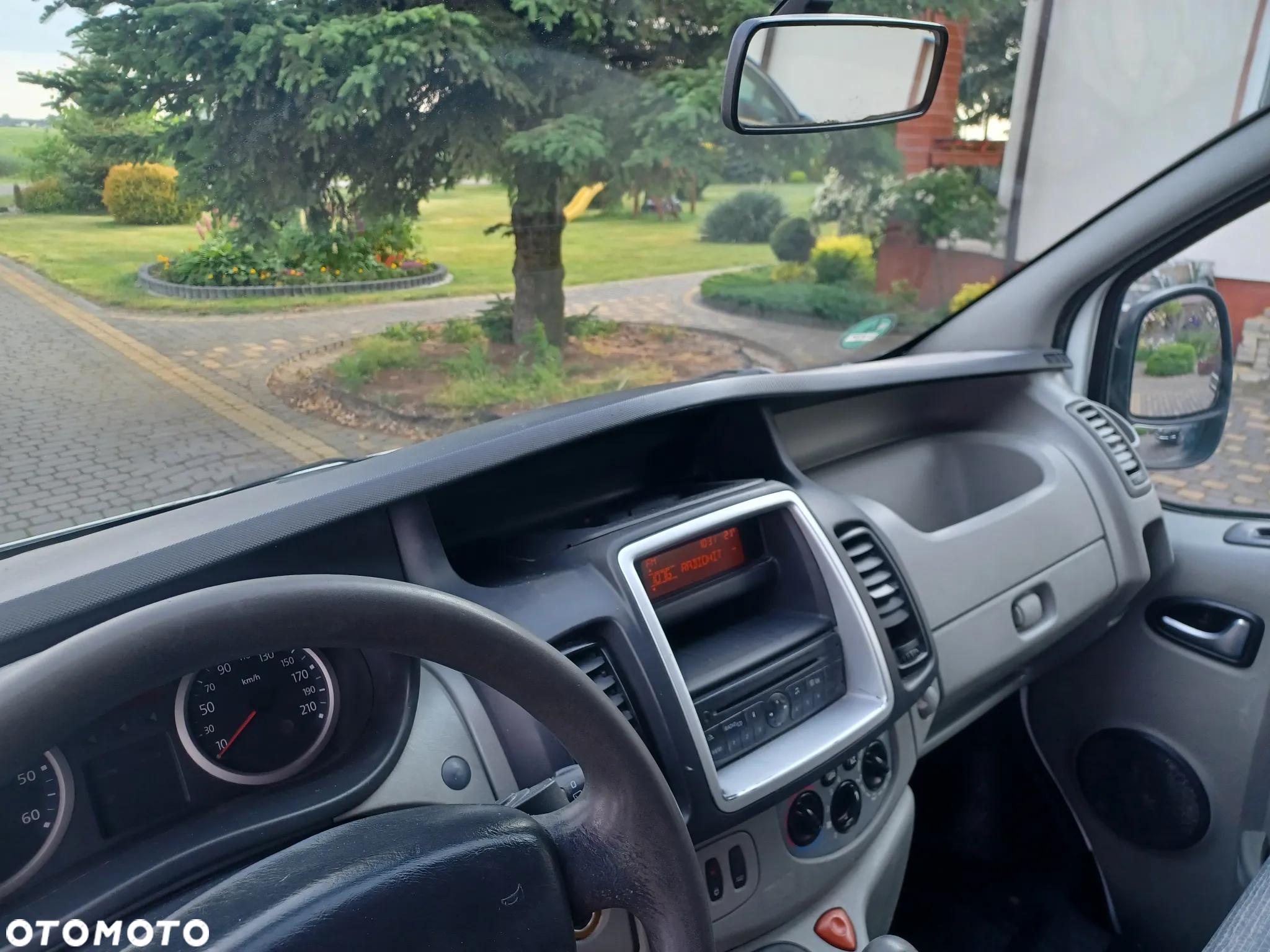Renault Trafic 2.0 dCi 115 Passenger Expression - 9