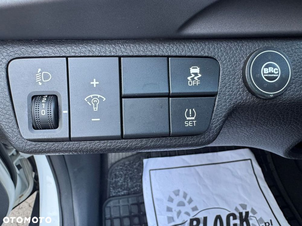 Kia Stonic - 21