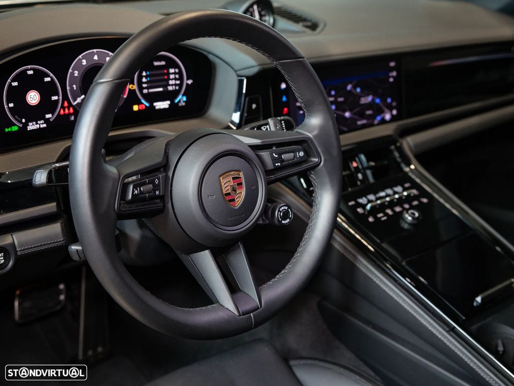 Porsche Panamera 4 E-Hybrid - 17