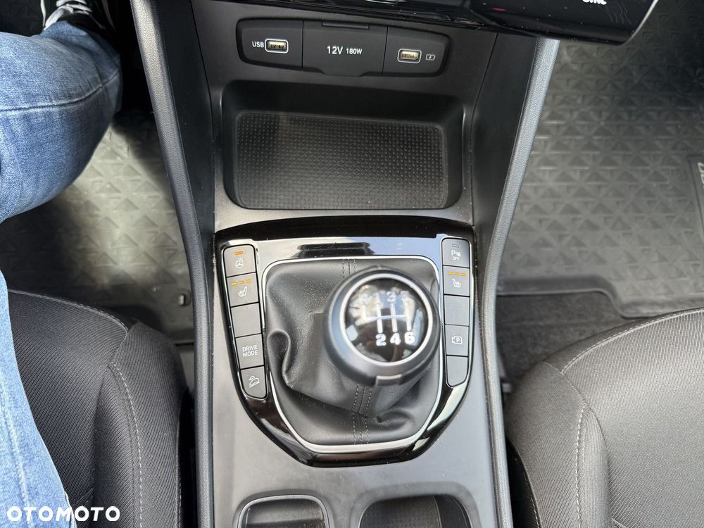 Hyundai Tucson 1.6 T-GDi Smart 2WD - 24