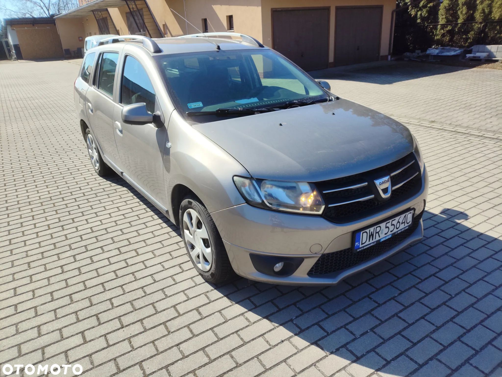 Dacia Logan MCV 1.2 16V Laureate - 1