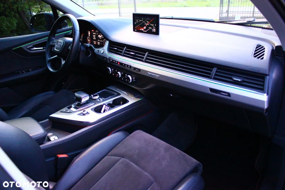 Audi Q7 - 40