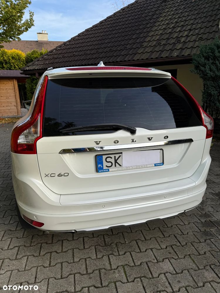 Volvo XC 60 D4 AWD Ocean Race - 3