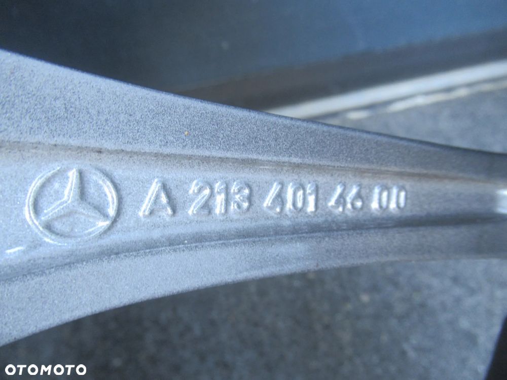 FELGI ALUMINIOWE OPONY MERCEDES E-KLASA W212 AMG 9.5Jx19H2 ET52 ET25 A2134014600 A2134012600 265/40/R19 - 17