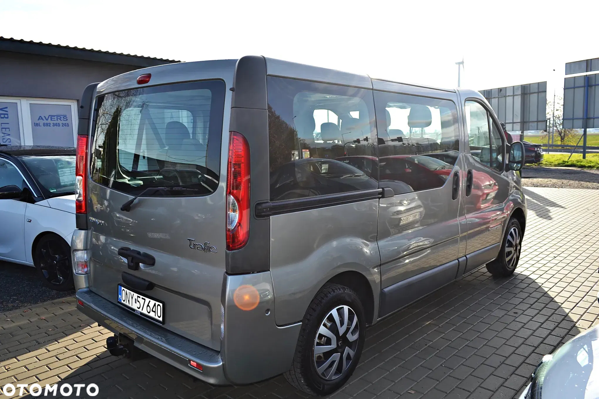 Renault Trafic 2.0 dCi 115 Combi L2H1 - 10
