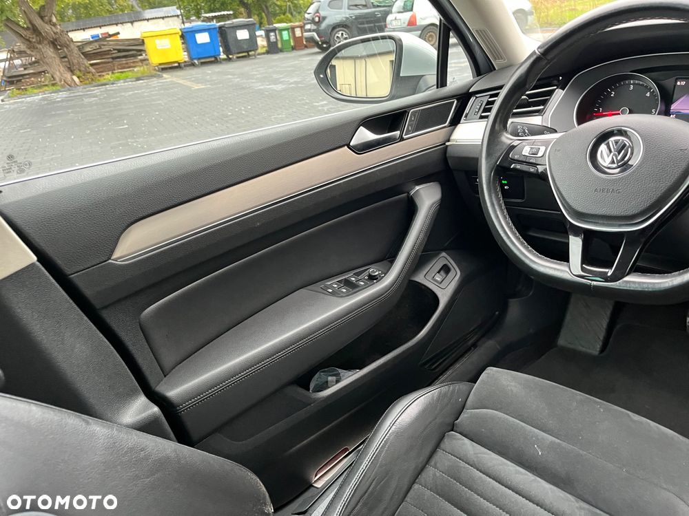 Volkswagen Passat 2.0 TDI BMT Highline DSG - 17