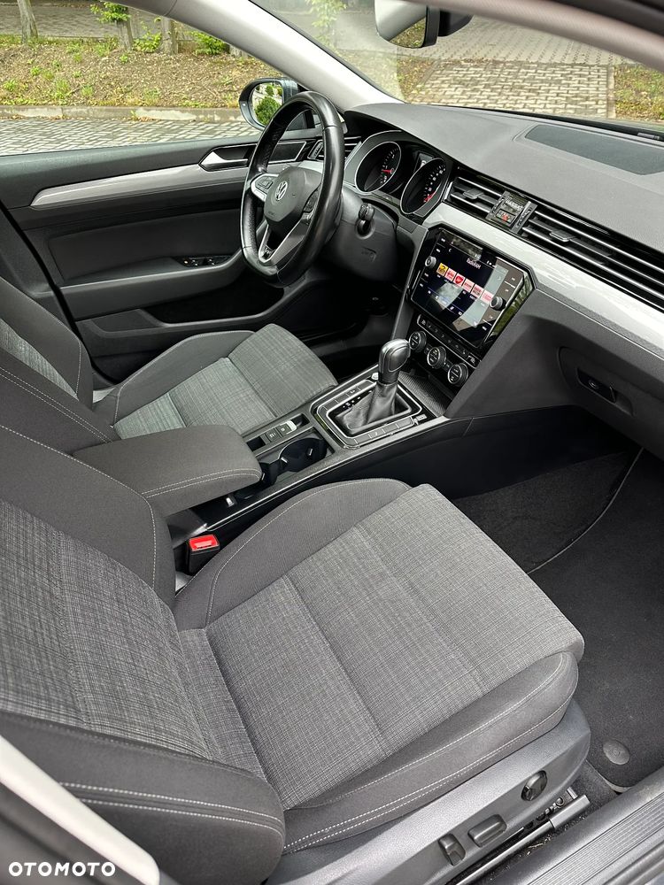 Volkswagen Passat 2.0 TDI SCR DSG 4Motion Business - 19