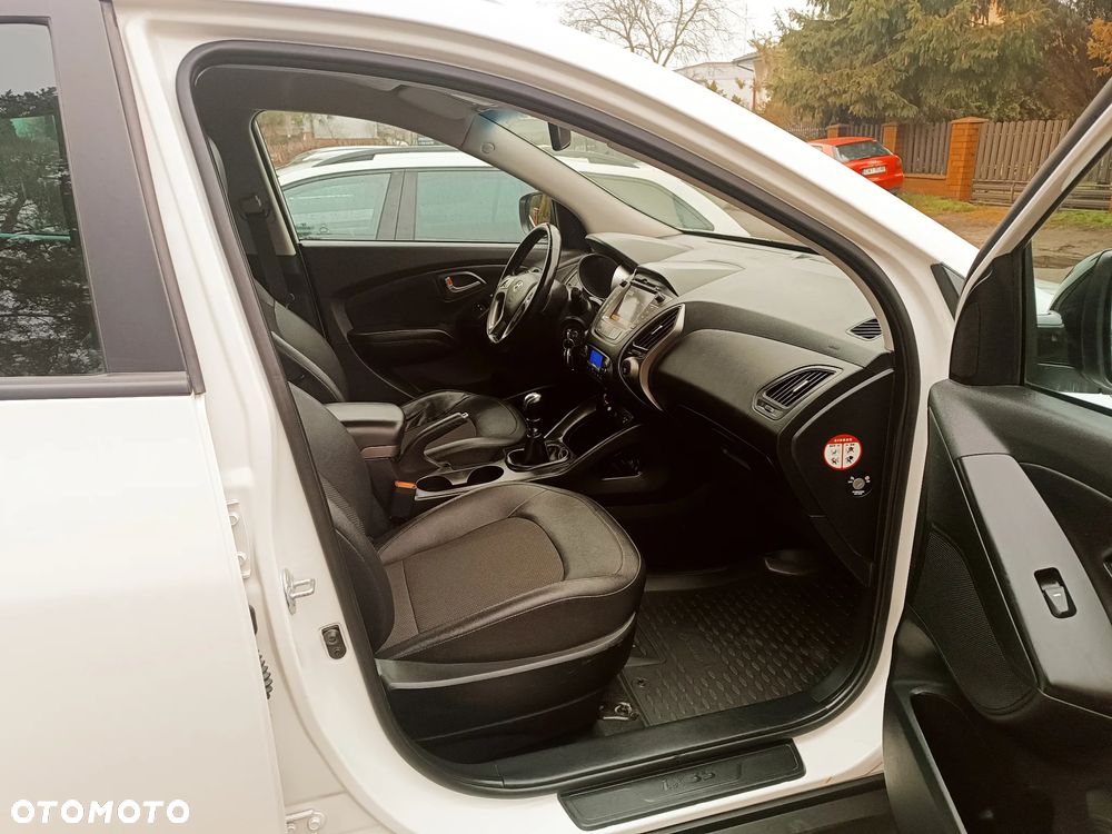 Hyundai ix35 2.0 2WD Trend - 17