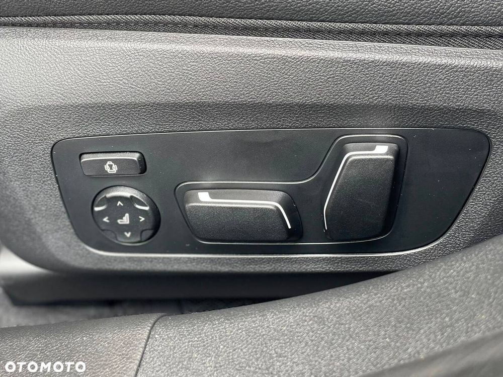 BMW Seria 3 - 18