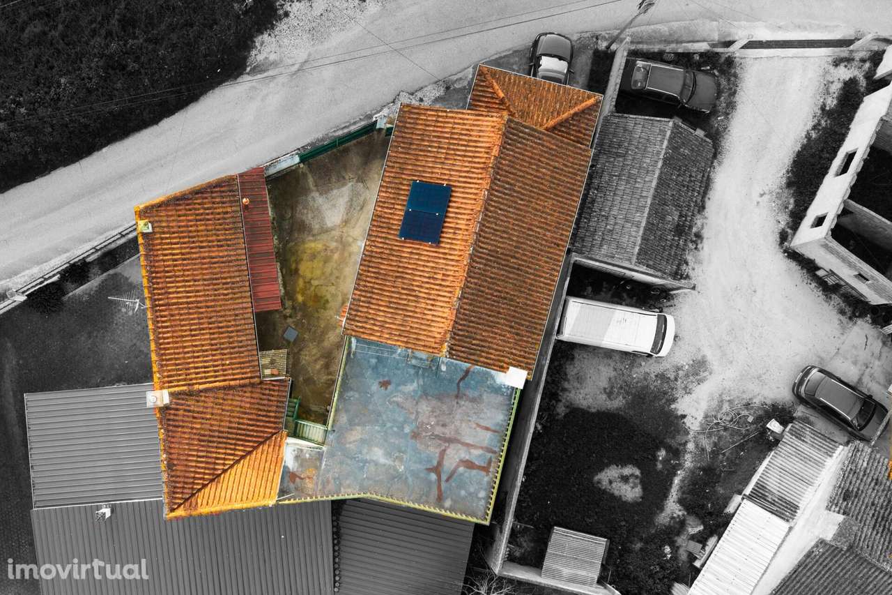 Moradia T3 com Anexo Independente na pacata zona de Vale de Óbidos, Ri - Grande imagem: 3/41