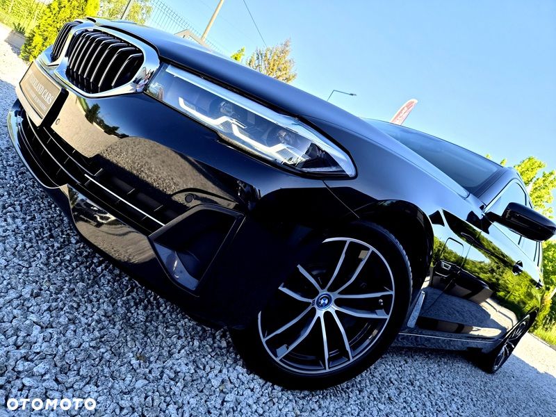 BMW Seria 5 530e xDrive - 38