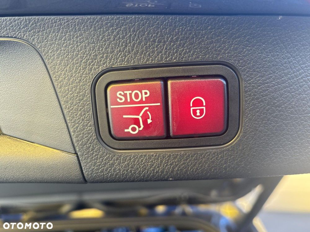 Mercedes-Benz GLA - 15