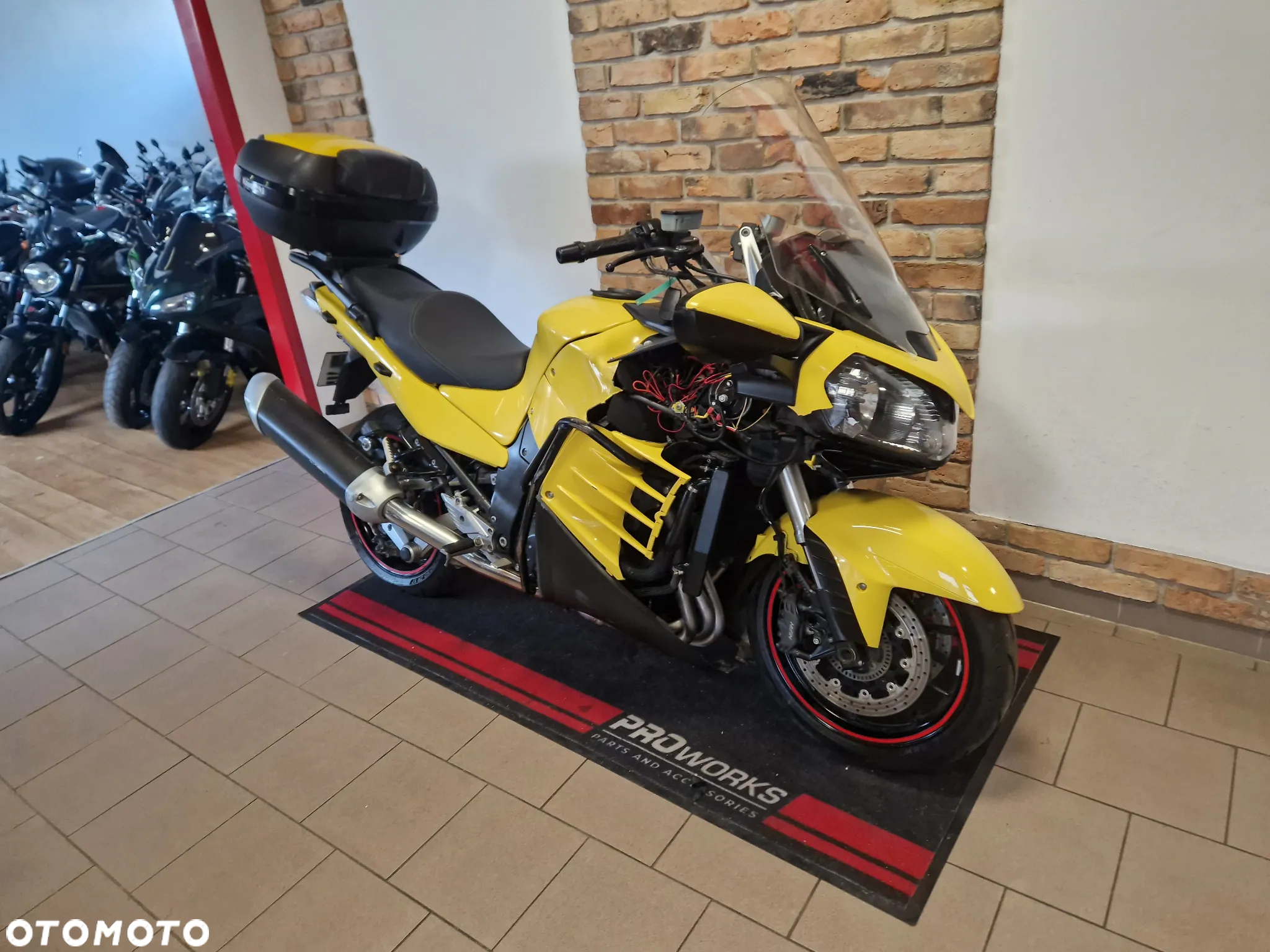 Kawasaki GTR - 15