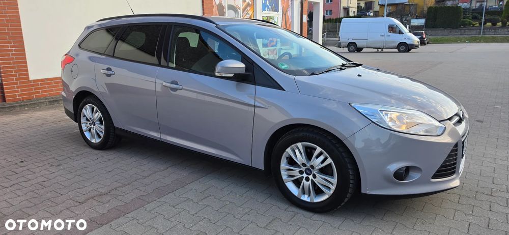 Ford Focus 1.6 TDCi DPF Start-Stopp-System SYNC Edition - 5