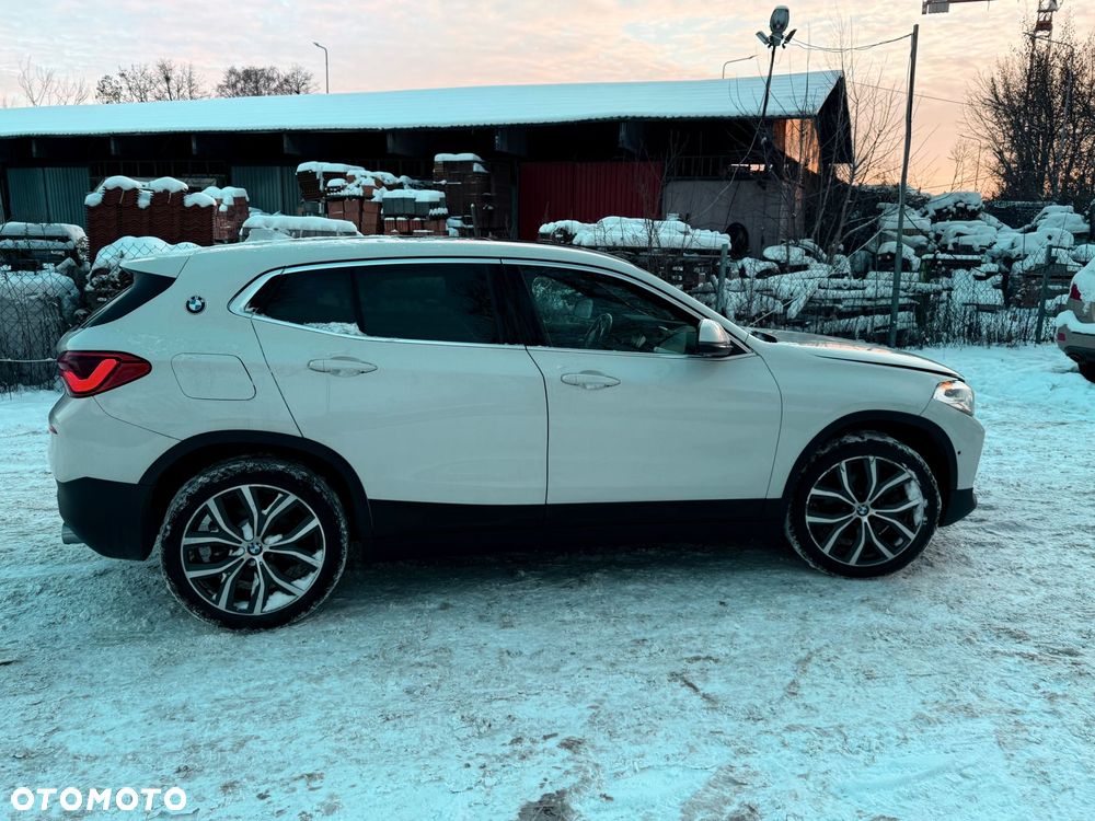 BMW X2 xDrive20i Advantage Plus - 2