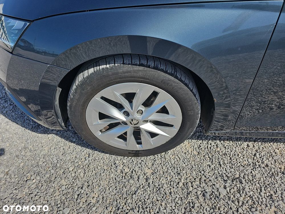 Skoda Octavia 2.0 TDI Ambition DSG - 9