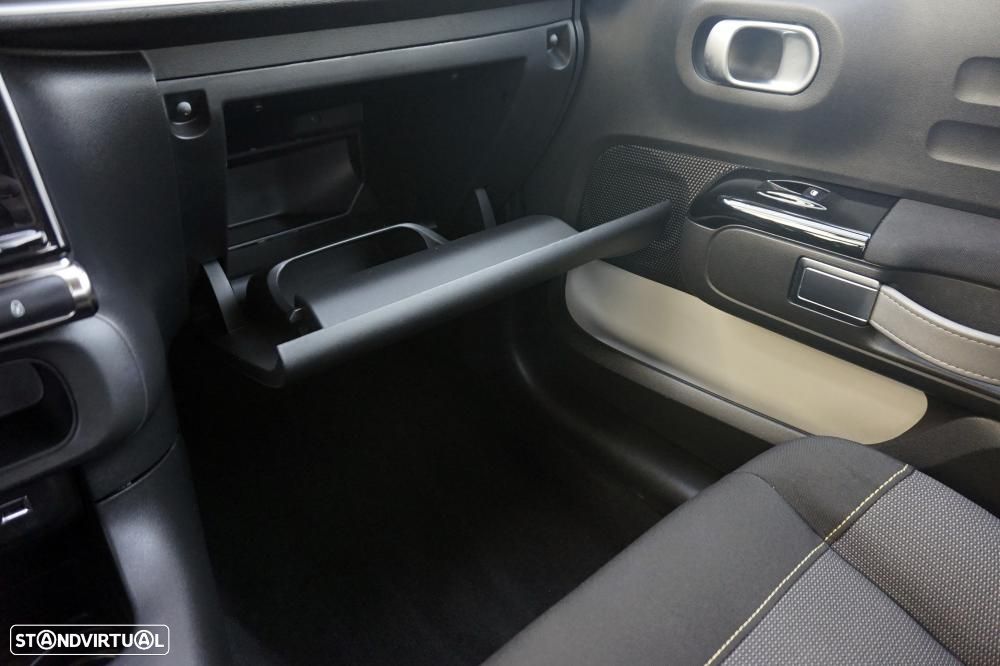 Citroën C3 1.2 PureTech Shine - 24