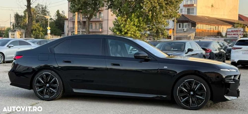 BMW Seria 7 - 12