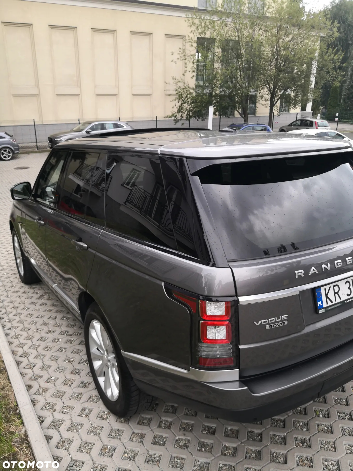 Land Rover Range Rover 4.4SD V8 LWB Vogue - 12