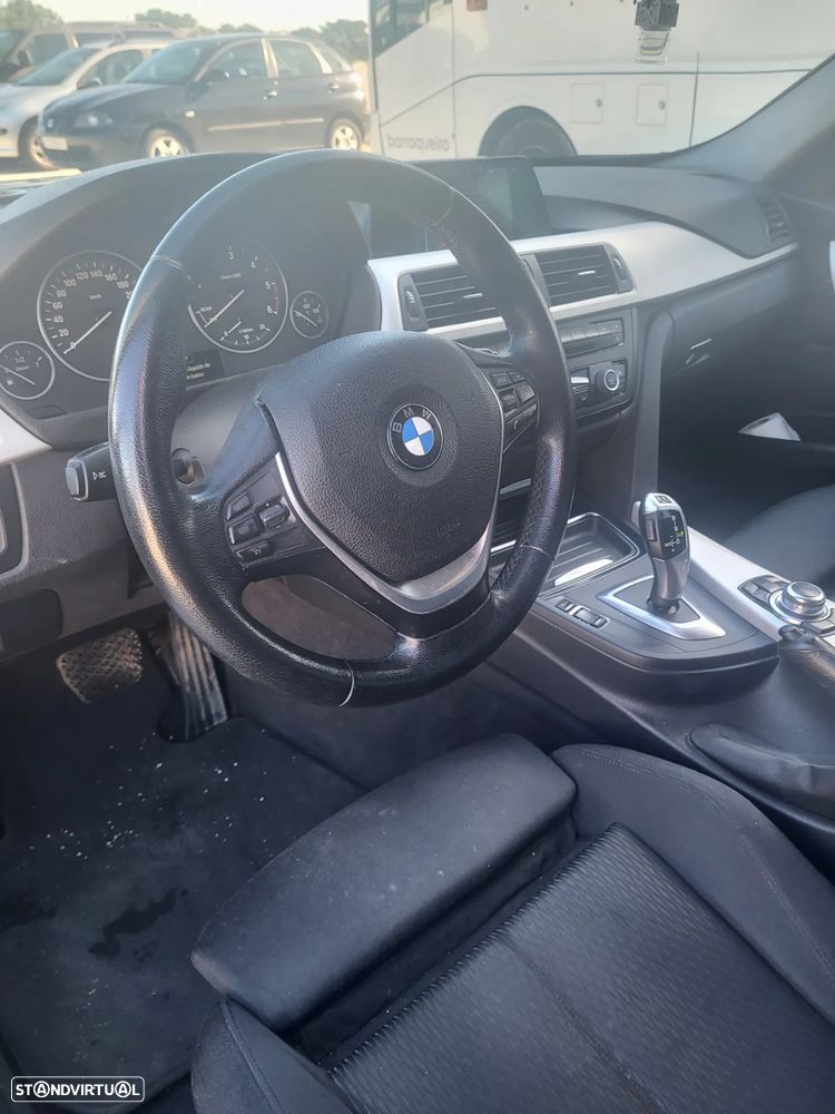 BMW 318 d Touring Aut. Sport Line - 11