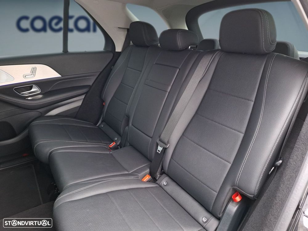 Mercedes-Benz GLE 300 d 4Matic — fotografia 14