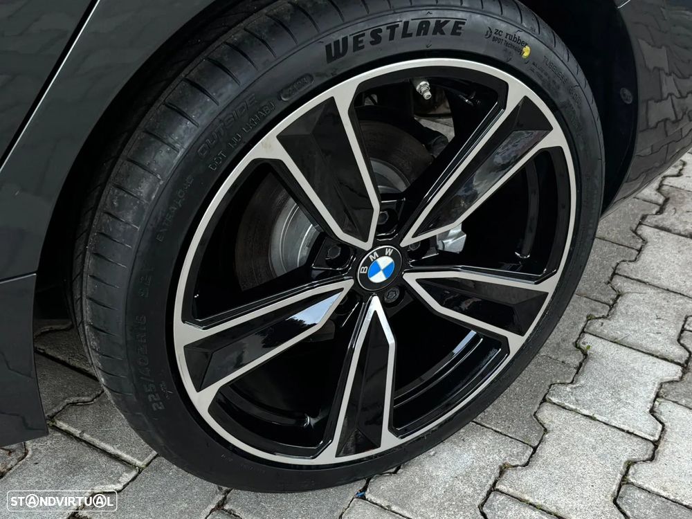 BMW 116 d EDynamics Advantage - 11