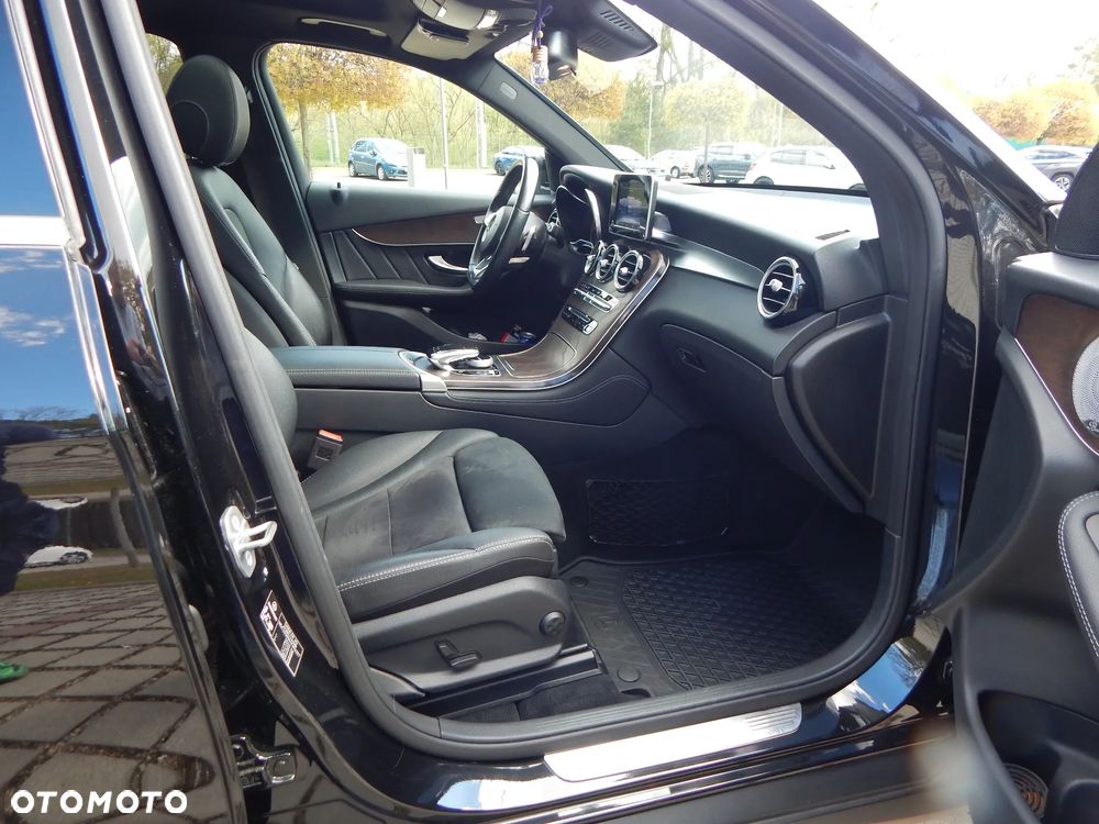 Mercedes-Benz GLC - 9