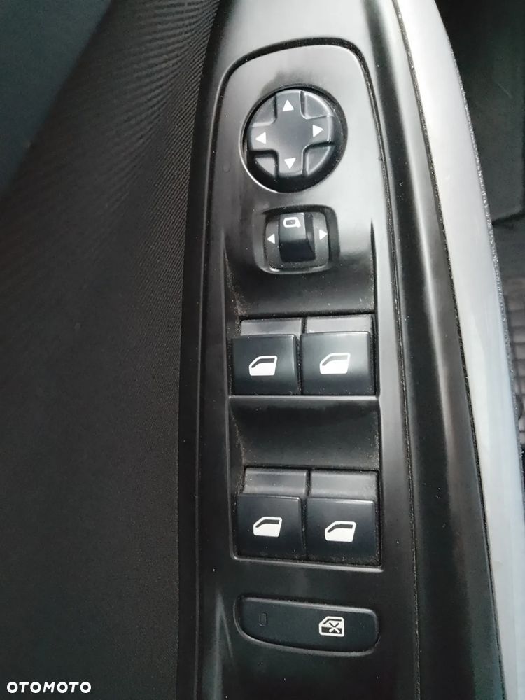 Opel Grandland X 1.2 T Enjoy S&S - 24