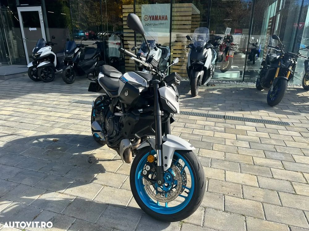 Yamaha MT-07 - 2
