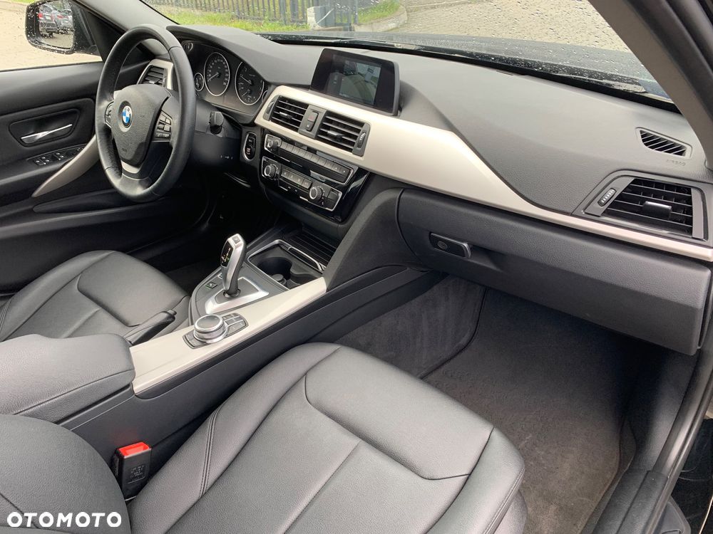 BMW Seria 3 318i Advantage - 29