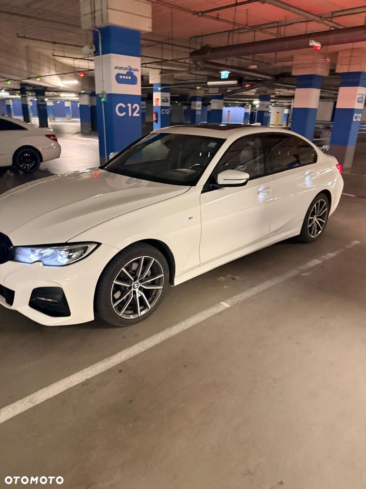 BMW Seria 3 330i xDrive Sport Line - 3