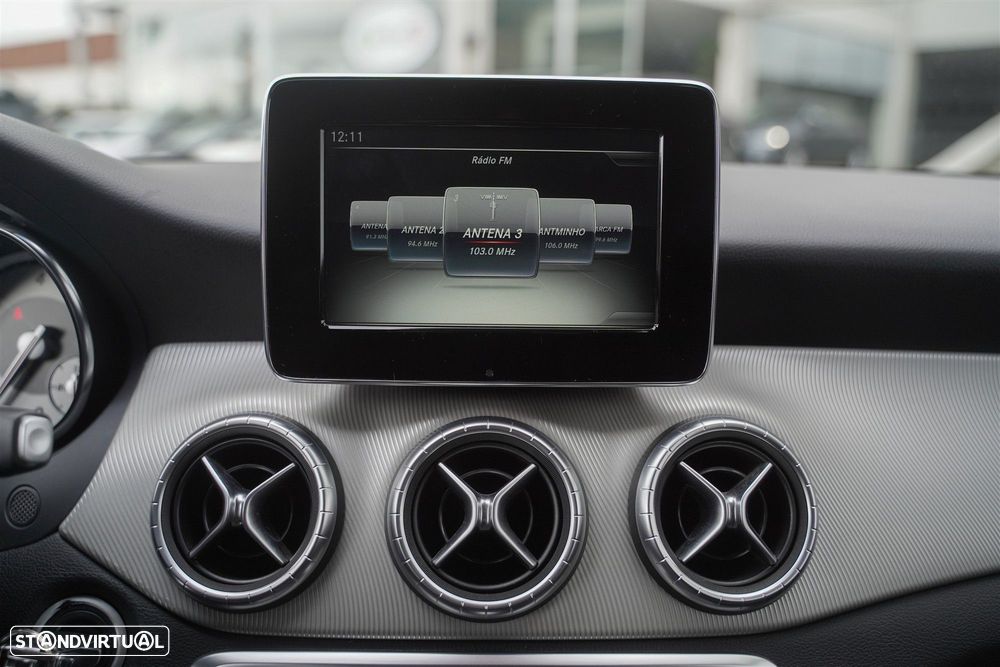 Mercedes-Benz CLA 220 d Shooting Brake Urban Aut. - 23