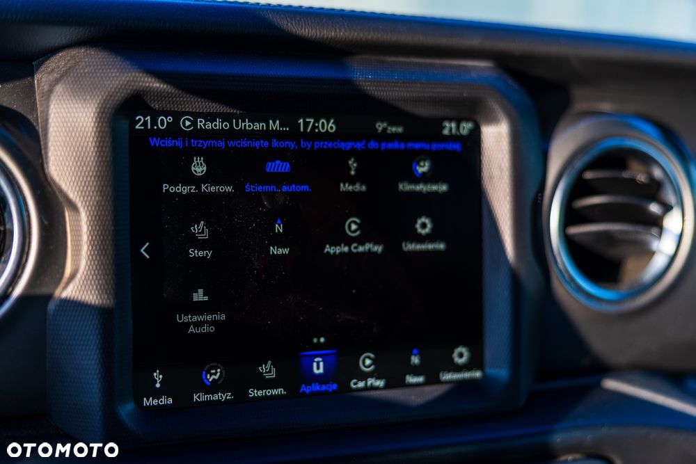 Jeep Wrangler 3.6 Unlim Sahara - 32