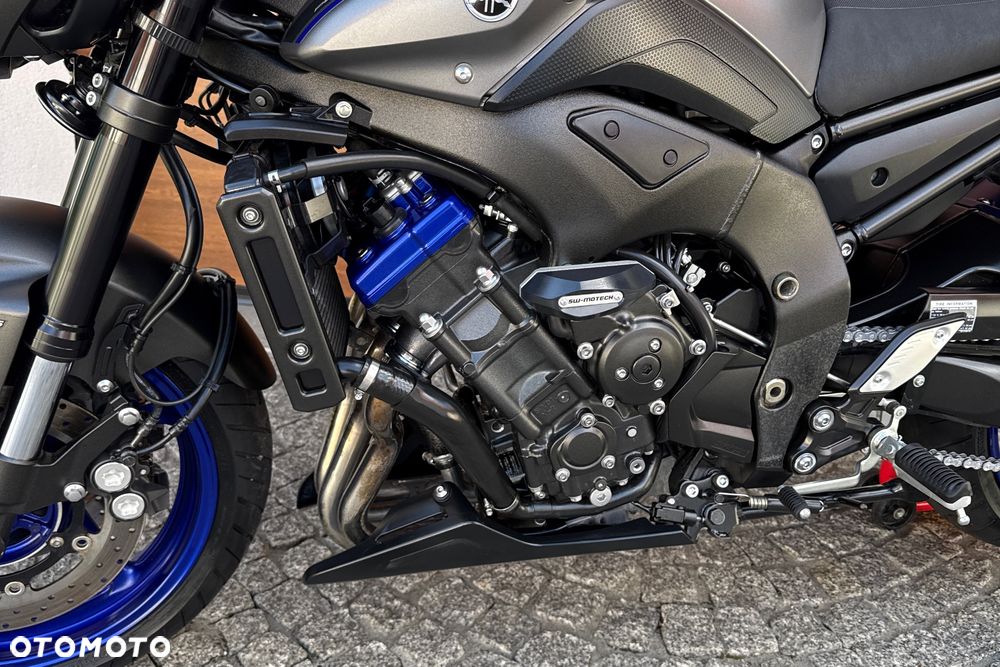 Yamaha FZ8 - 21