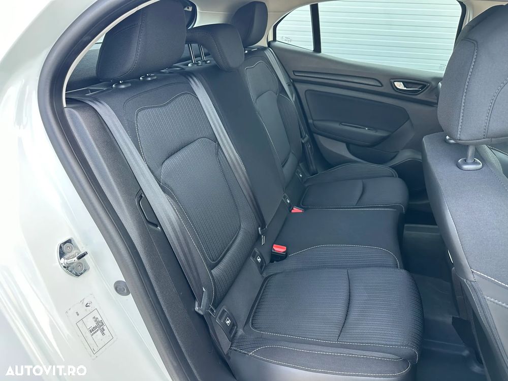 Renault Megane Blue dCi 116 EDC Zen - 11