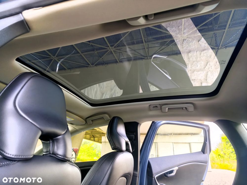 Volvo V40 T2 Drive-E Momentum - 26