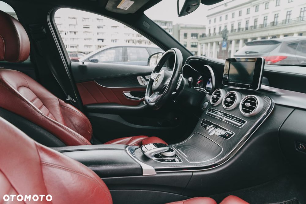Mercedes-Benz Klasa C 450 AMG 4Matic 7G-TRONIC - 11