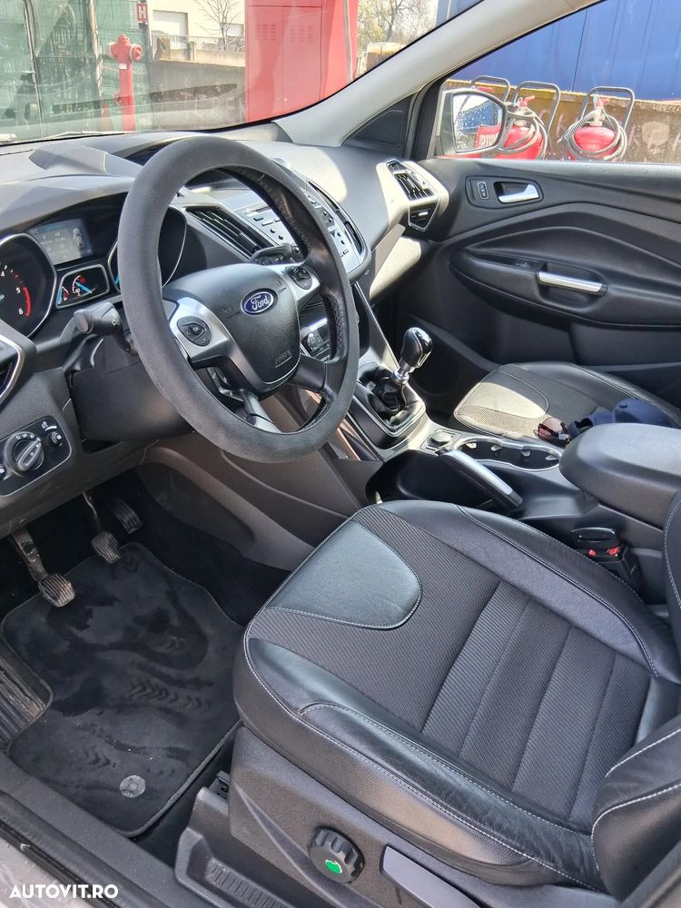 Ford Kuga 2.0 TDCi 2WD Titanium - 12