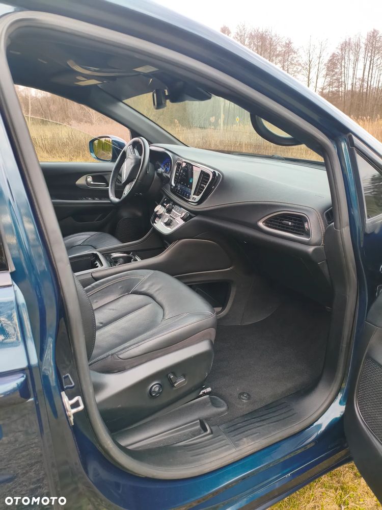 Chrysler Pacifica - 6