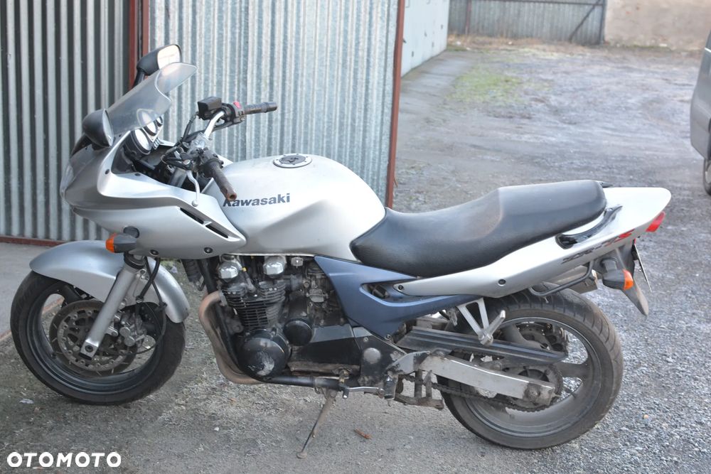Kawasaki ZR - 6