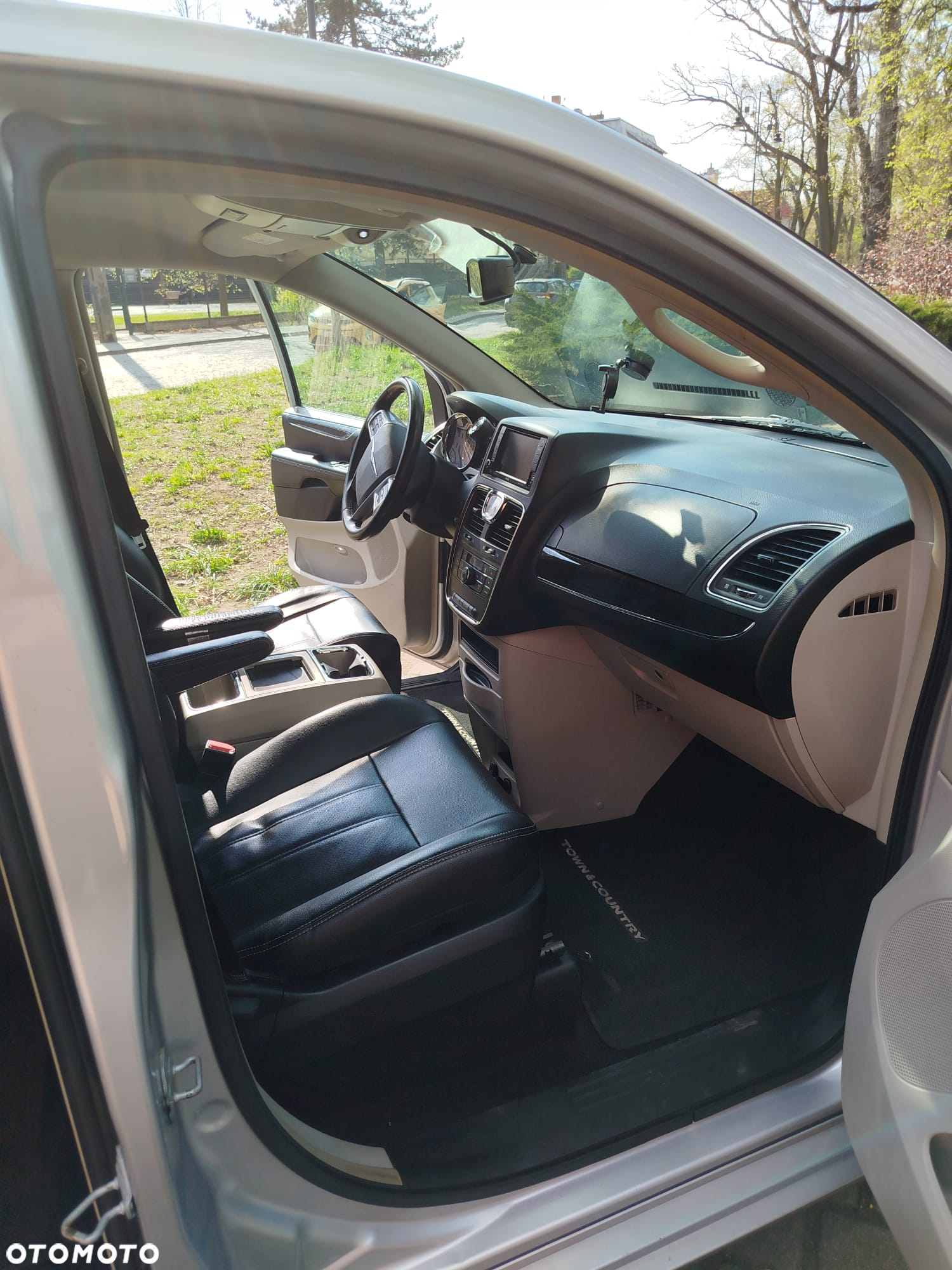 Chrysler Town & Country 3.6 Limited - 18