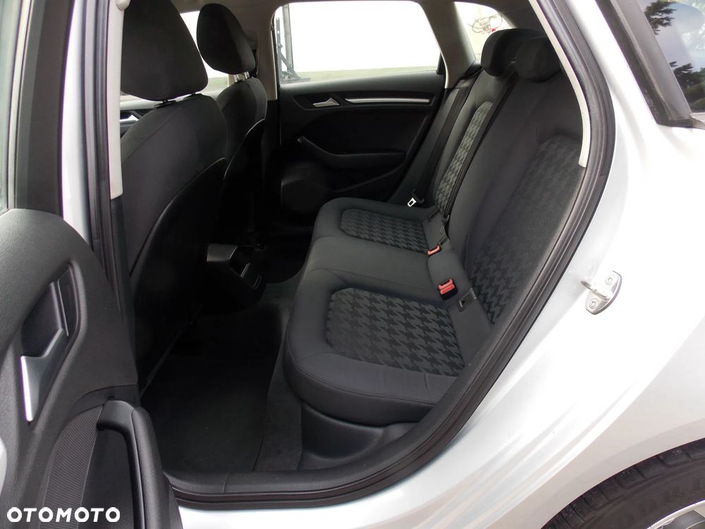 Audi A3 Sportback 1.6 TDI Attraction - 18