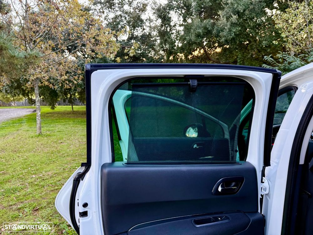 Peugeot 3008 1.6 e-HDi Allure CMP6 - 25