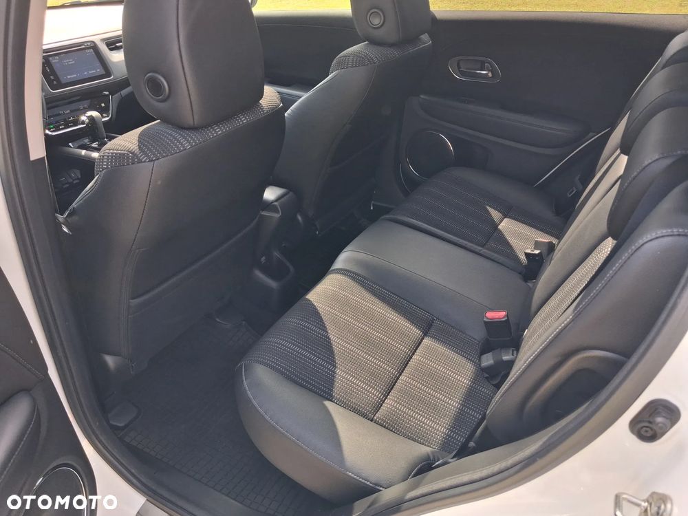 Honda HR-V 1.5 Executive (ADAS / Connect+) CVT - 12